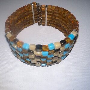♦️ Vintage Memory Wire Cuff Bracelet Rows Of Root Beer‎ Blue Beads. Used